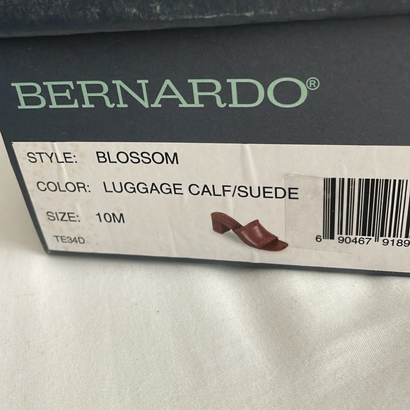 BERNARDO Blossom Sandal 10 - Picture 4 of 4